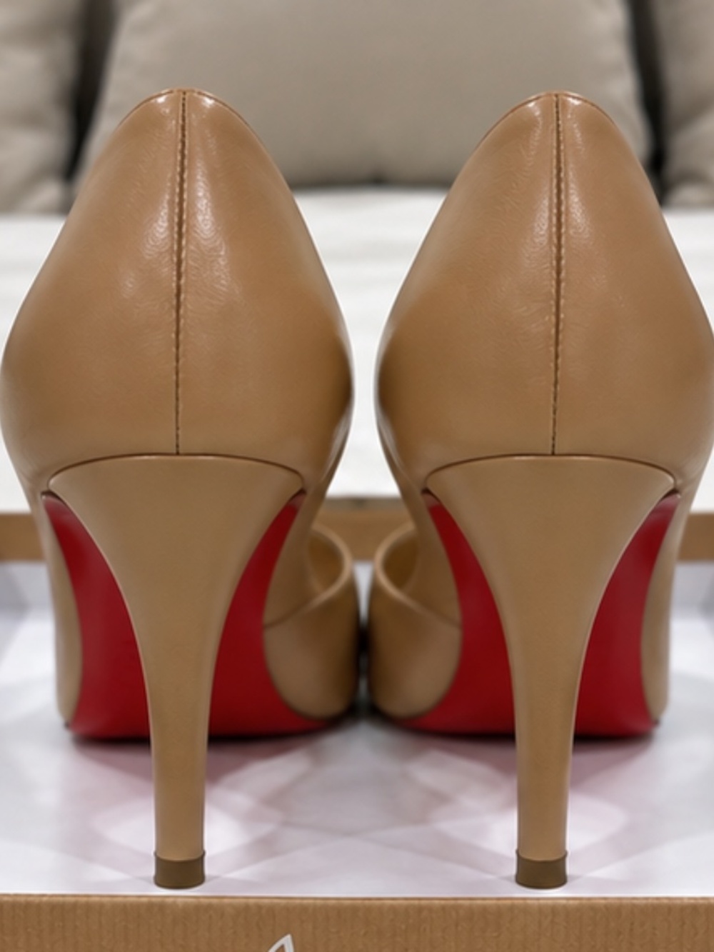 Christian Louboutin Open Apostropha 80 pumps in beautiful Blush leather - Picture 3 of 4